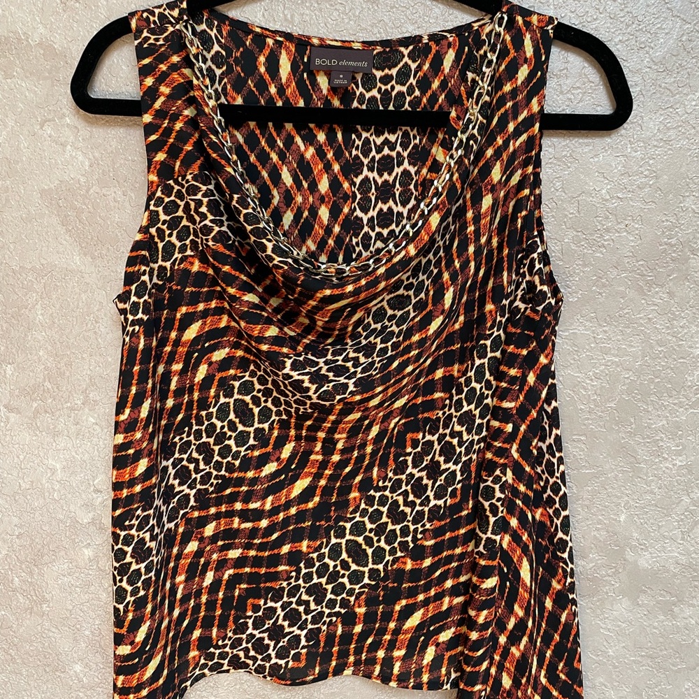BOLD elements Vibrant Animal Print Top with Chain Accent, size Small